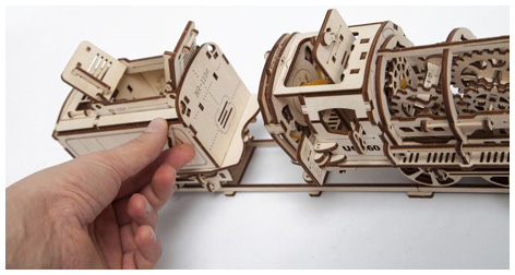 UGears Steam Locomotive