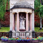 Statue of Queen Anne in Wellington Square